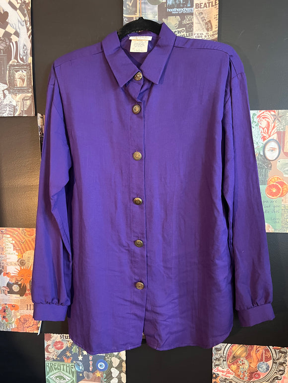 VTG purple button up miss matched buttons small